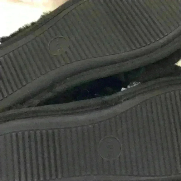 Stars Above Black Plush criss cross flip flops sandals size 11-12 - Picture 4 of 4